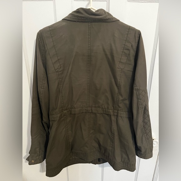 H&M Utility jacket. Army green with black accents. many practical pockets. - Picture 2 of 3